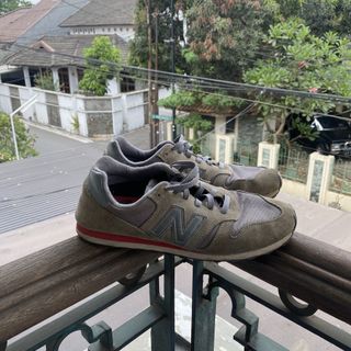 (Kategori: ) berada di . Dikirim oleh sneakersvibe (ID iklan 1297776428, Gambar 1). Deskripsi: .