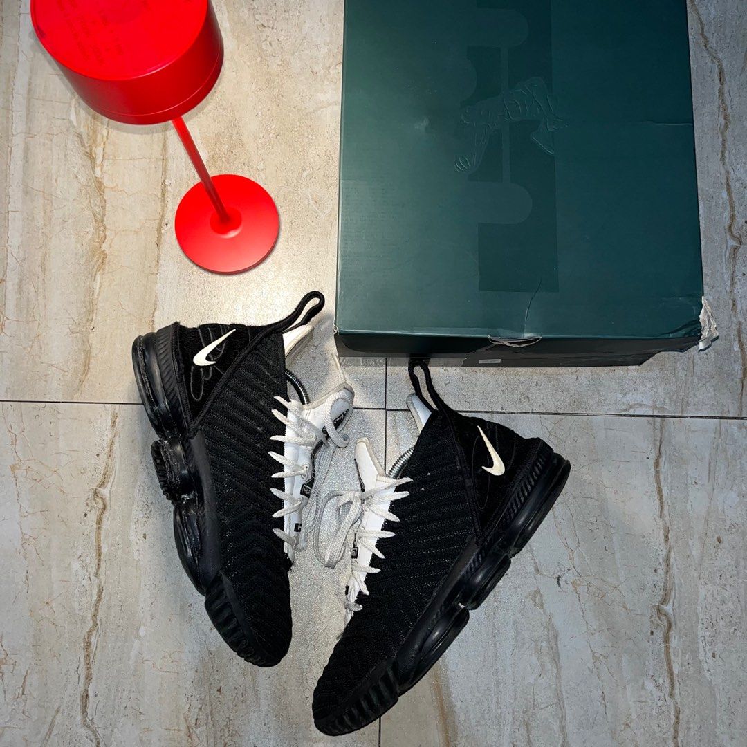 Nike LeBron XVI HorseMen SE Fesyen Pria Sepatu Sneakers di Carousell