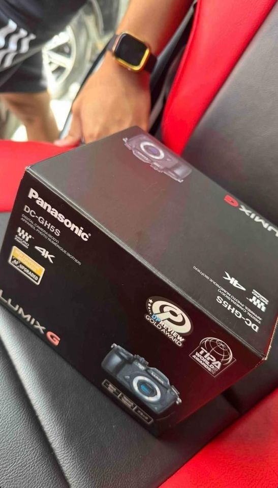 Panasonic Lumix DC-GH5s (mirrorless) (Category: Cameras) located in Manila. Submitted by tajdexter (Listing ID 1297741024, Image 2). Description: *Body Only* ✅Panasonic Lumix DC-GH5S Mirrorless Micro 4/3 Camera Body Selling for only 10*,*** php SRP goes to 150+++ .