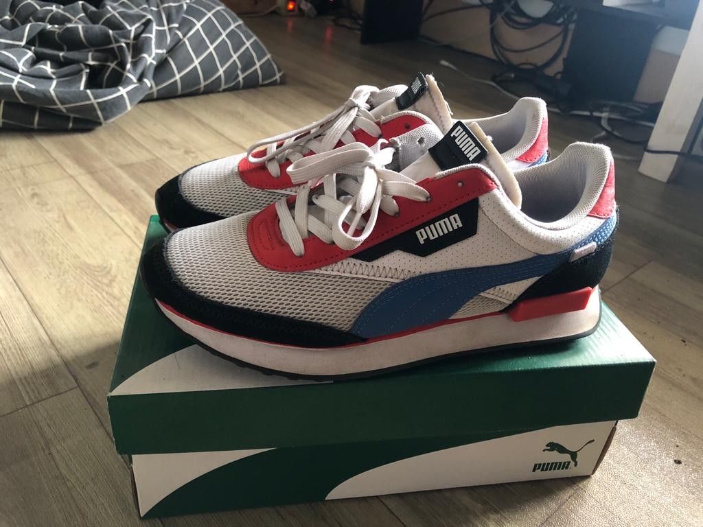 Puma Future Racer SE, Fesyen Pria, Sepatu Sneakers di Carousell