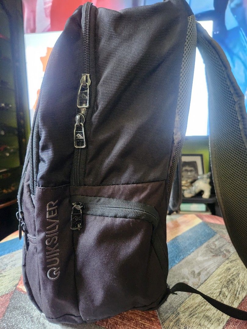 Quicksilver backpack (Category: Backpacks) located in Quezon City. Submitted by mikebacorro.rtrp (Listing ID 1297703390, Image 2). Description: prelove not using it anymore in good condition shipping c/o buyer issue: see last photo rfs: declutter.
