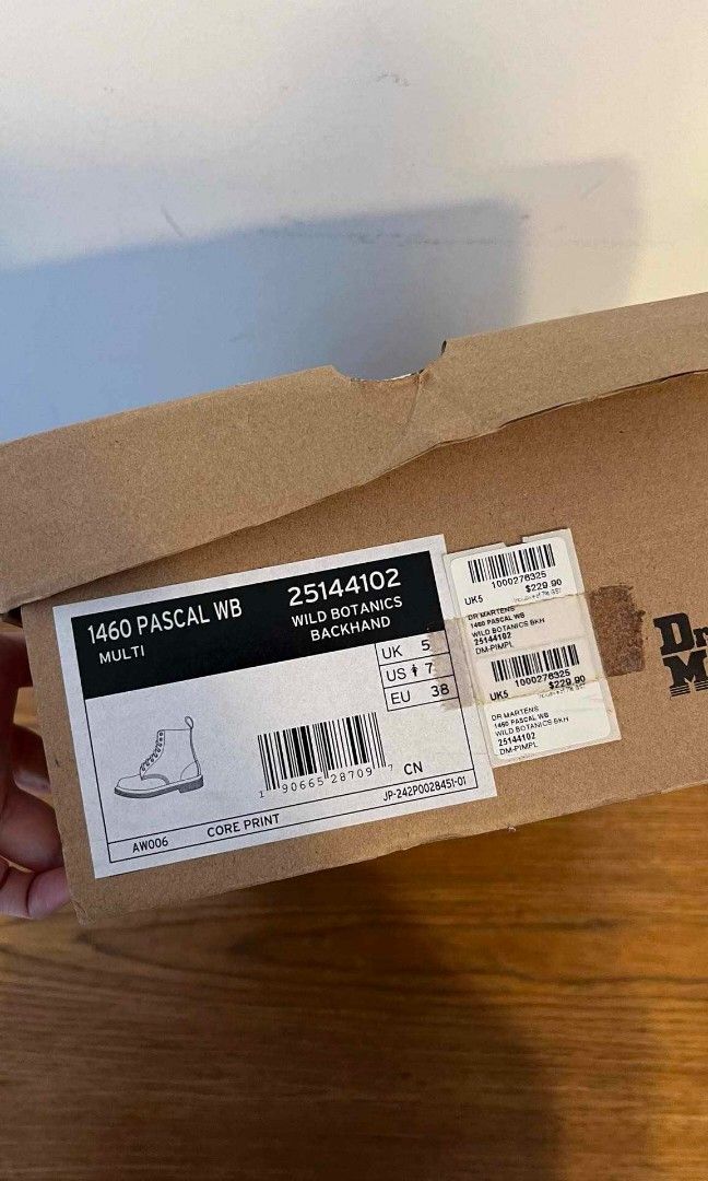Rare Dr Martens Wild Botanics Pascal (Category: Boots) located in San Juan City. Submitted by _allykim (Listing ID 1297734801, Image 3). Description: >authentic, unused, brand new with box >rare pascal collection >womens size 7 >retails around PHP 21000 >super unique and nice in actual RFS: wrong size.