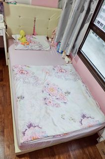 (Category: ) located in . Submitted by jln123 (Listing ID 1297698188, Image 1). Description: .