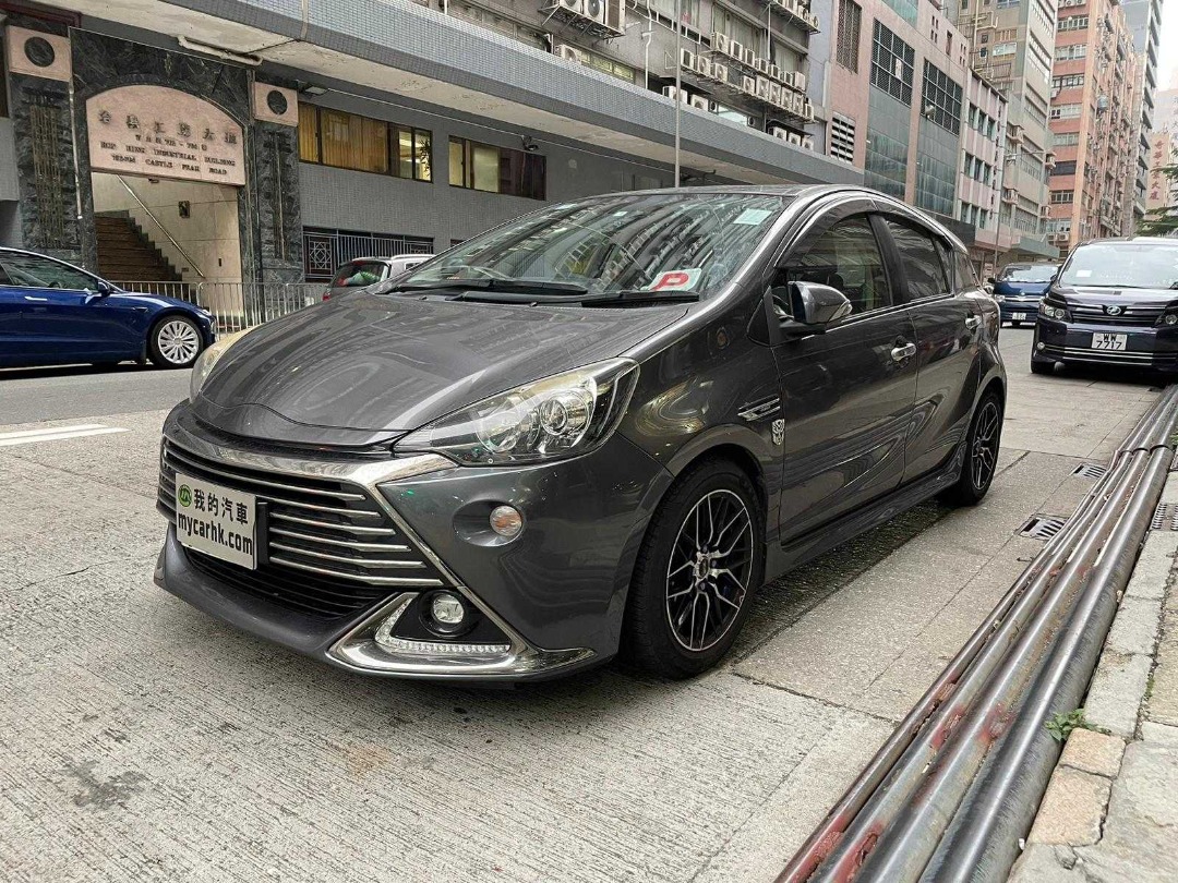 Toyota AQUA GS HYBRID Auto62863131479938112