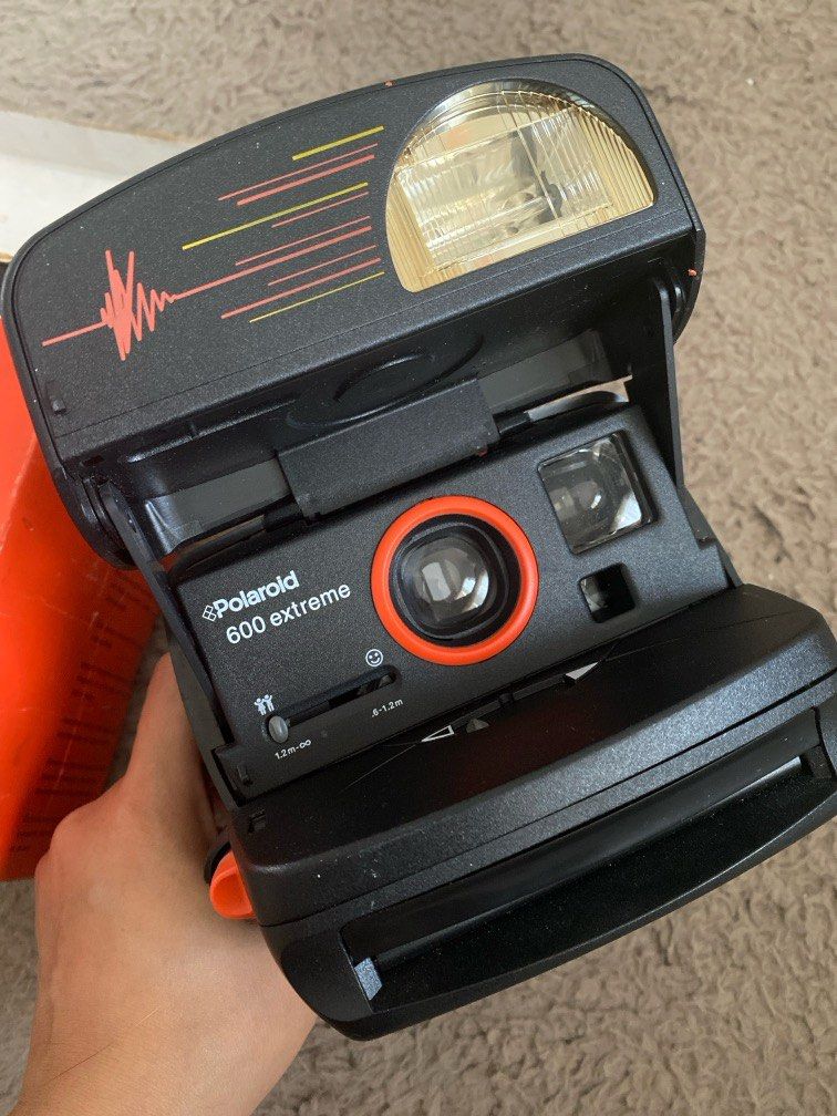 Vintage Polaroid 600 extreme instant camera (Category: Cameras) located in Paranaque City. Submitted by bailey_cade (Listing ID 1297698326, Image 1). Description: BROKEN, not usable. For display only With box. Old and broken, can be used for display only .