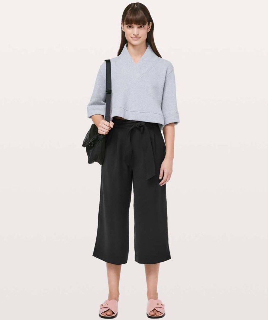 2x Lululemon Noir Crop in Black Silverscreen