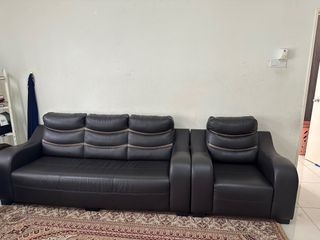 (Category: ) located in . Submitted by teefa78616256 (Listing ID 1297891602, Image 1). Description: .