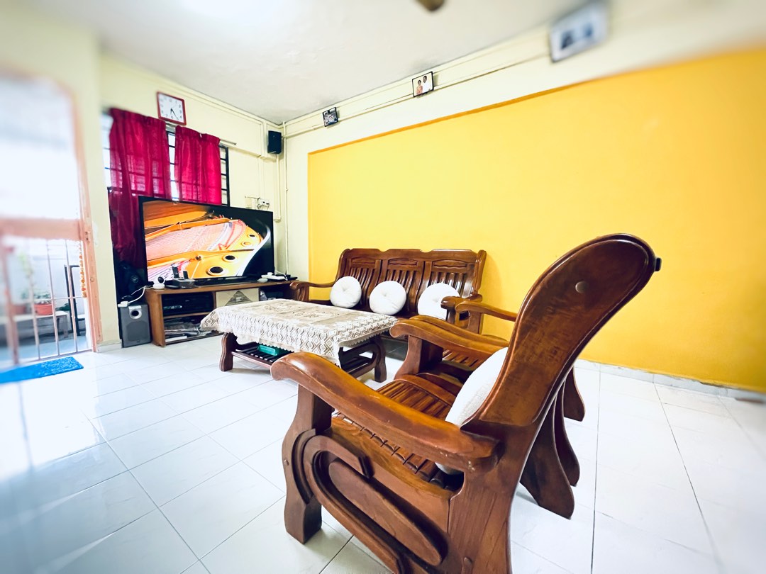 (Category: ) located in . Submitted by sqraudha (Listing ID 1297908648, Image 1). Description: .