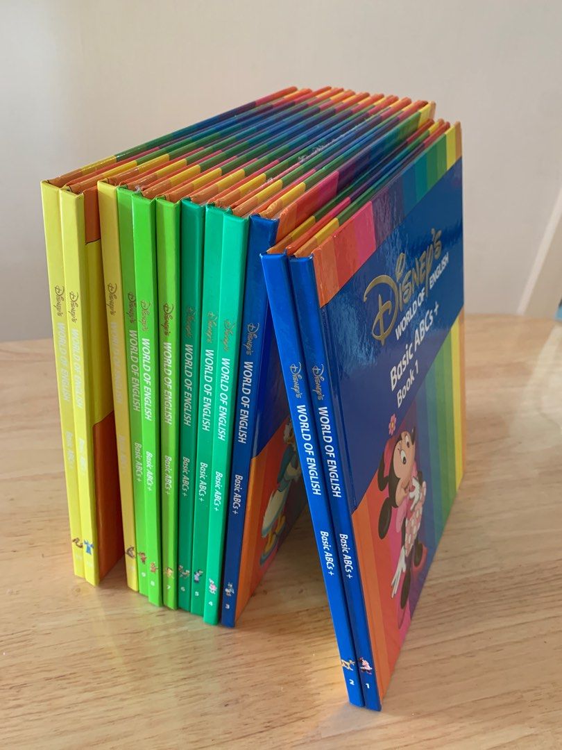 Disney's world of English book 1 - 12 set, 興趣及遊戲, 書本& 文具 