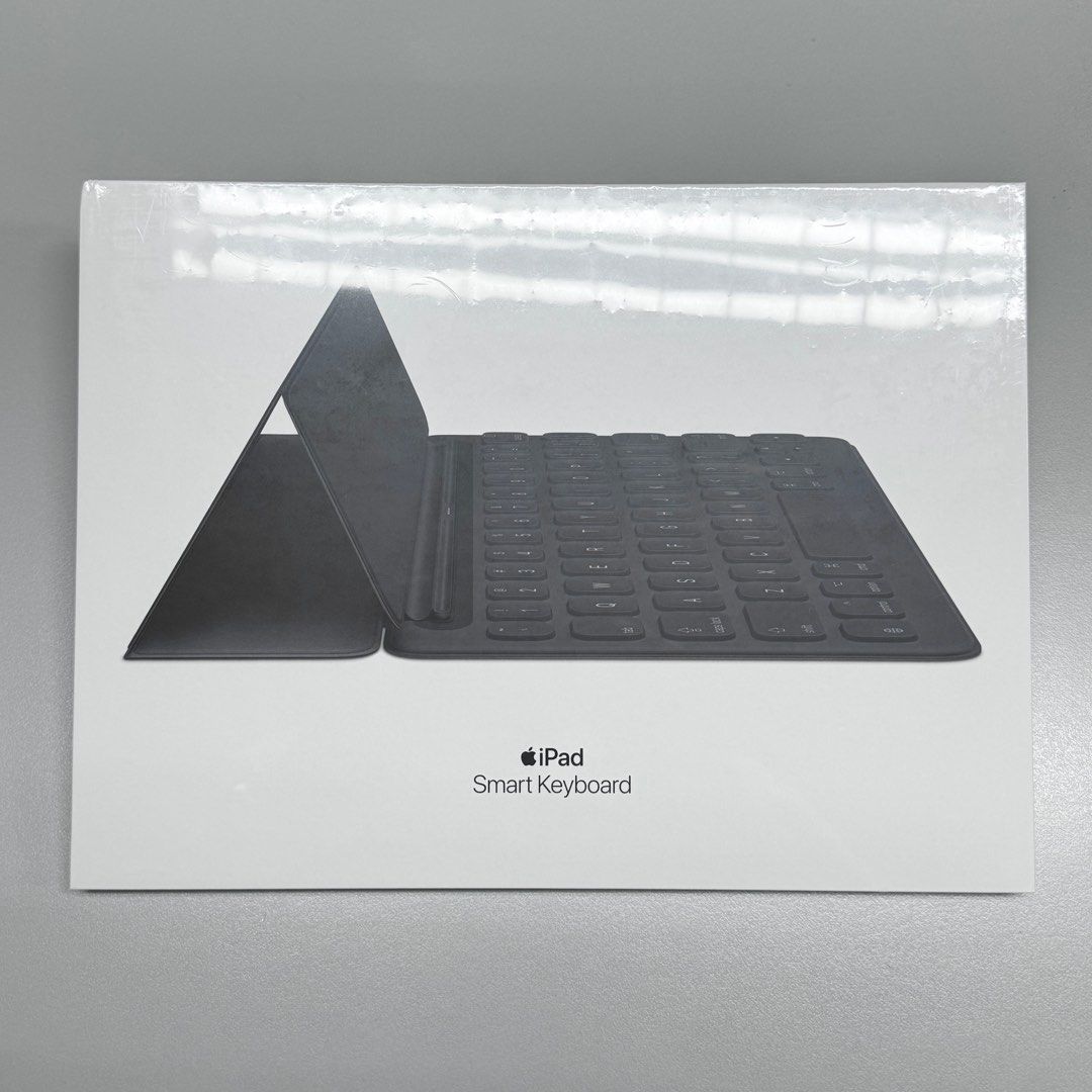 全新未開Apple iPad Smart Keyboard for iPad 7 / 8 / 9 | iPad Air 3 