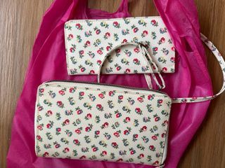 💯 Authentic Cath Kidstone sling wallet with free card holder