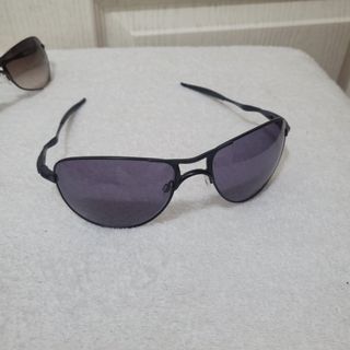 💯 Authentic Oakley Crosshair sunglasses