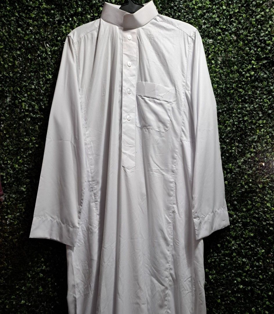Arab 5 (Category: Sets & Coordinates) located in Batangas. Submitted by yanaspreloved2 (Listing ID 1297954799, Image 1). Description: Arab/indian/pakistani Muslim attire costume size Medium excellent condition.