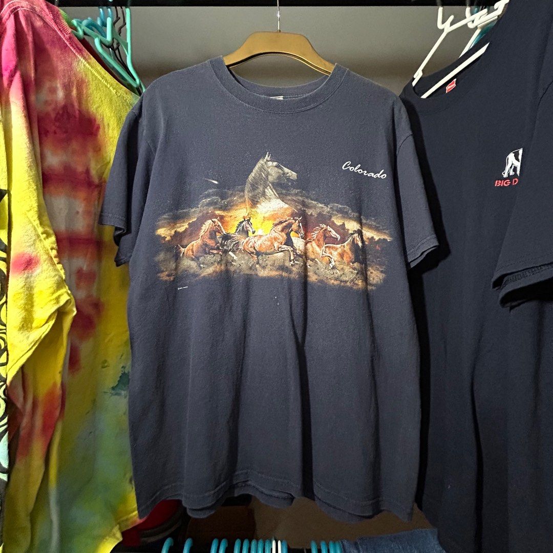 Art Tee tshirt (Category: Shirts) located in Marilao. Submitted by 240presolution (Listing ID 1297953206, Image 1). Description: .