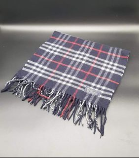 💯authentic Burberrys lambswool scarf
