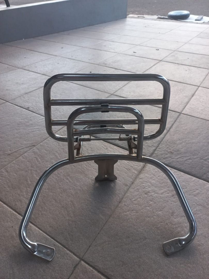 Backrack Back Rack Vespa LX Vespa Matic Rak Belakang Chrome Murah, Aksesoris Mobil di Carousell