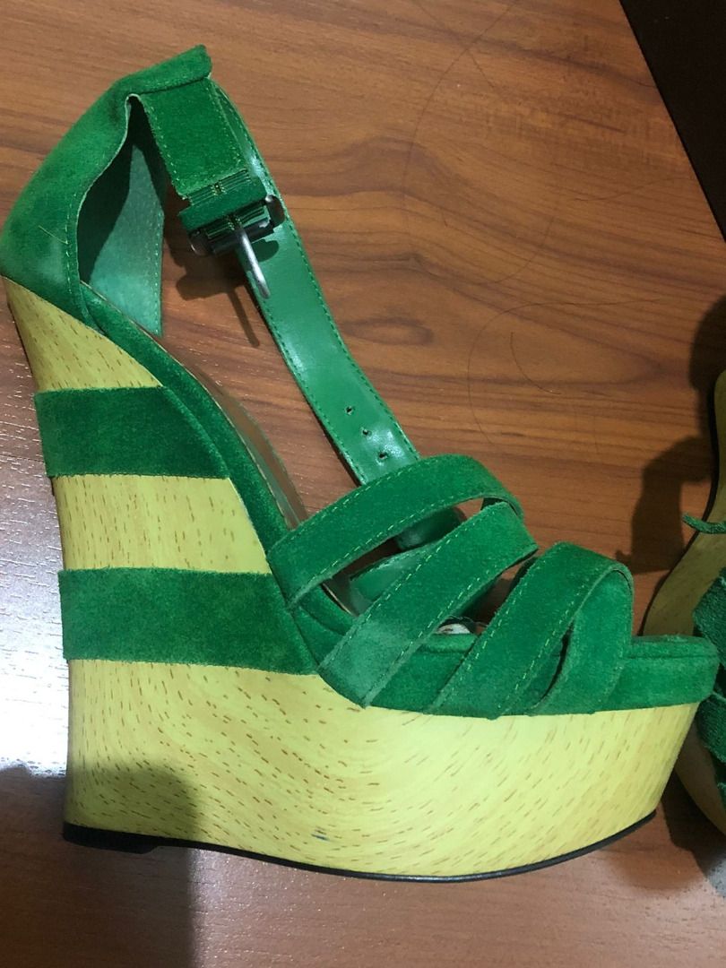 BEBE WEDGES Fesyen Wanita Sepatu di Carousell
