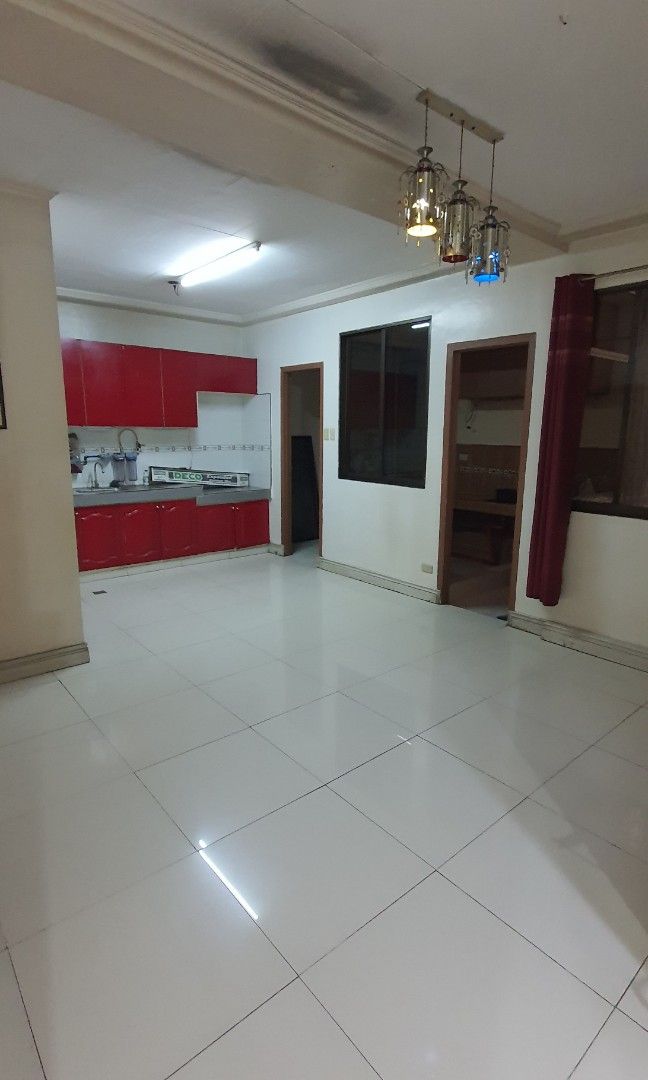 Chinatown Binondo Manila Condominium for Rent 3BR or tutorial classroom (Category: Apartments & Condos) located in Quezon City. Submitted by jose_rn (Listing ID 1258956030, Image 1). Description: Binondo Condo for Rent Description: floor area 120sqm rooms: 3bedroom, 1 servant qtr Bathroom: 2 with water heater location: Soler St Binondo Manila Terms: 2 months security deposit 12PDC Checks or 1 year fullpayment. no parking near: chinatown, school, 