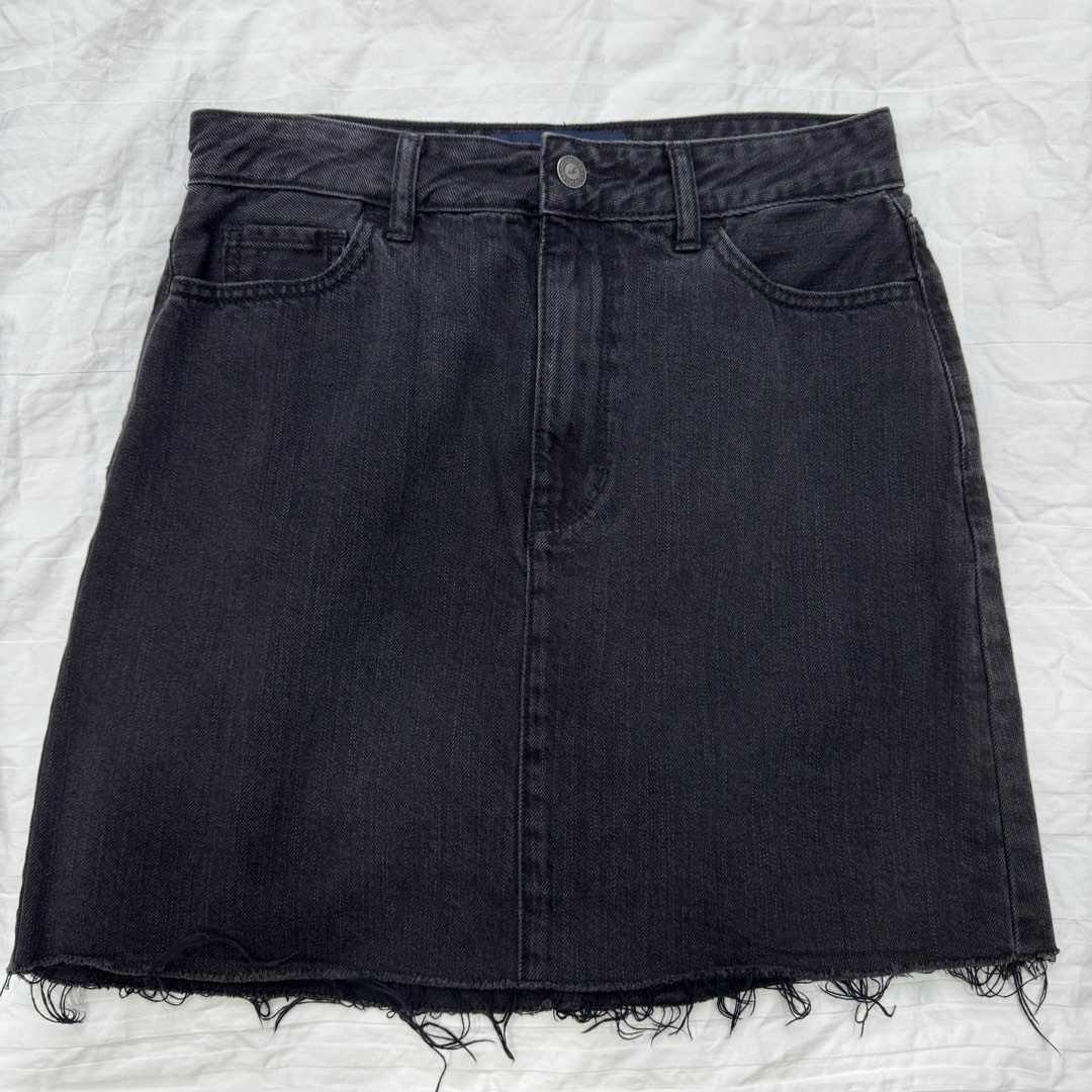 black hollister denim skirt Women s Fashion Bottoms Skirts on Carousell