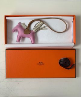 (Category: ) located in . Submitted by missuslux (Listing ID 1297871147, Image 1). Description: .