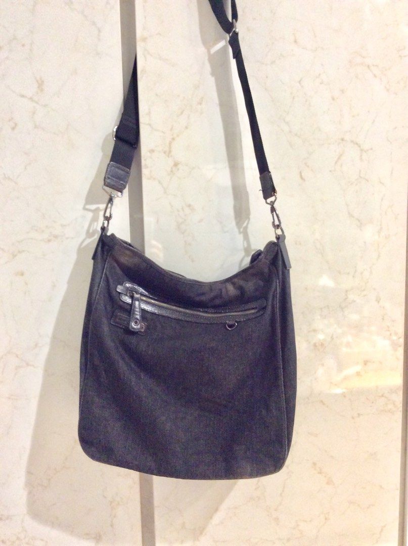 Chaps crossbody bag Men s Fashion Bags Sling Bags on Carousell