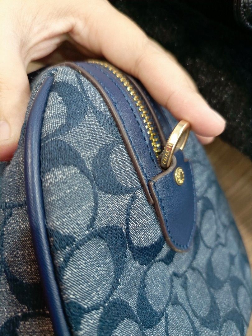 Coach Rowan Satchel Boston (Category: Luxury Bags & Wallets) located in Mabalacat. Submitted by fangal_finds (Listing ID 1297894249, Image 3). Description: Coach Rowan Satchel Boston Bought in Vietnam No signs of usage, No issue RFS: Bag small for my liking.