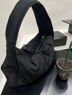 (Category: ) located in . Submitted by hohohoqi (Listing ID 1297892169, Image 1). Description: .