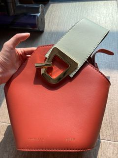 （分類：）位於 。 由 monocerdo 提交（商品編號 1297818186，圖片 1）。簡介： 。