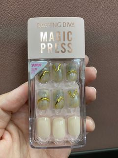（分類：）位於 。 由 maytemir 提交（商品編號 1297836326，圖片 1）。簡介： 。