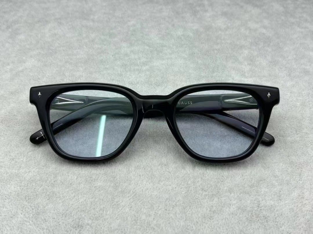 Gentle Monster gauss eyeweAr bold collection, Women's Fashion