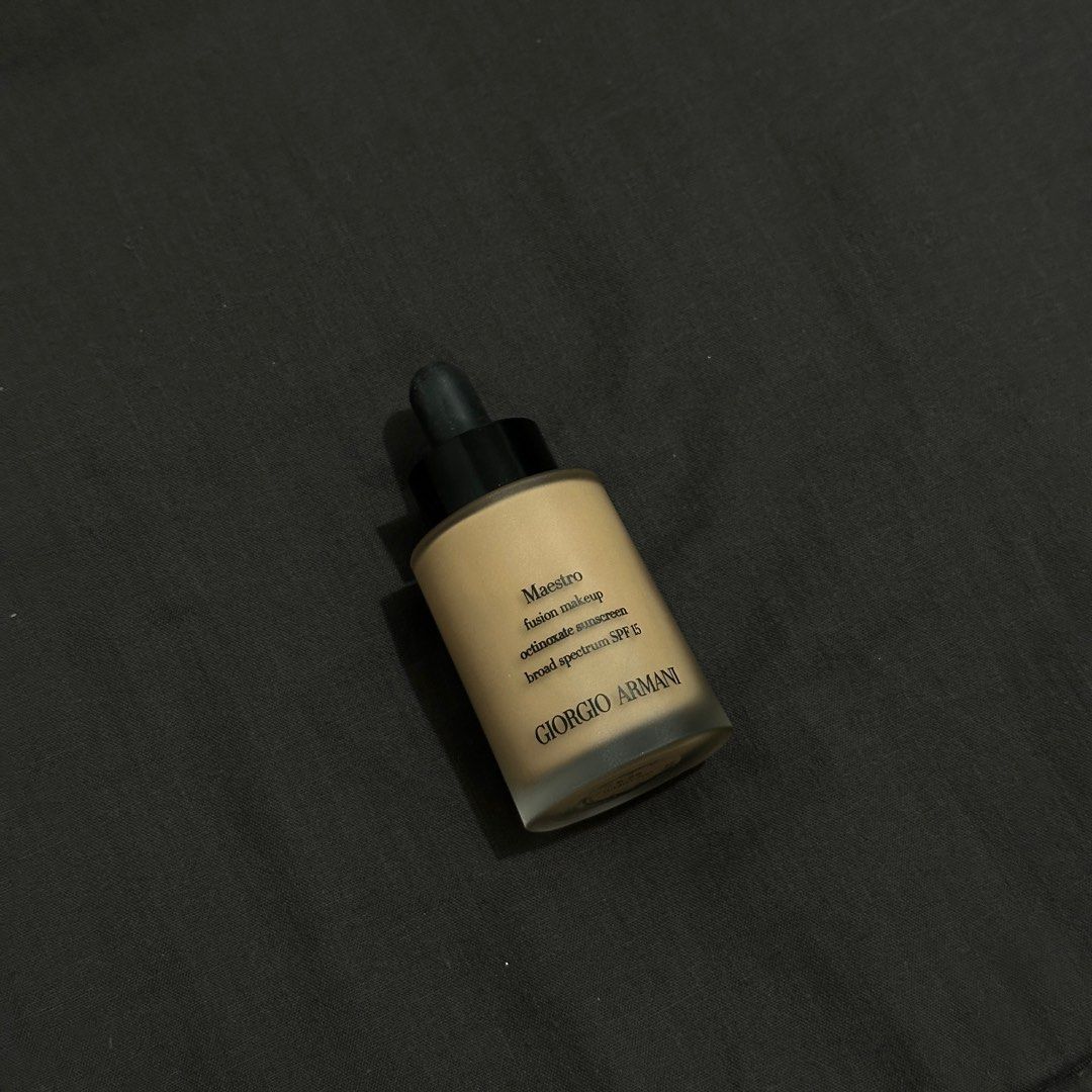 Giorgio Armani Maestro Fusion Makeup (Category: Makeup) located in Rizal. Submitted by thetopspotfashionboutique (Listing ID 1297945644, Image 1). Description: Used for 2-3 times only Still good as brandnew Super light weight! feels like skin not my shade SHADE: 5.25.