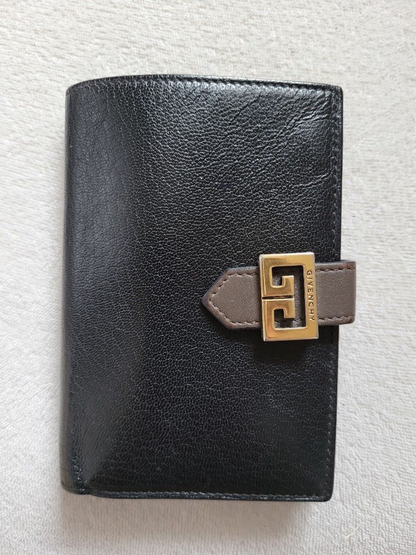 Givenchy GV3 wallet Carousell