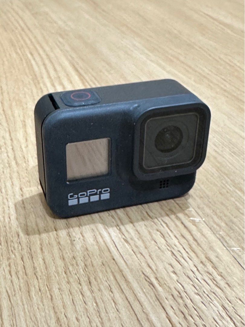 Go pro hero 8 (Category: Cameras) located in Pasig City. Submitted by xskyyangx (Listing ID 1297913375, Image 1). Description: Complete package Used once .