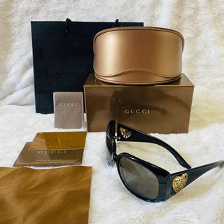 Gucci Heart Crest OS Sunglasses Black Gold