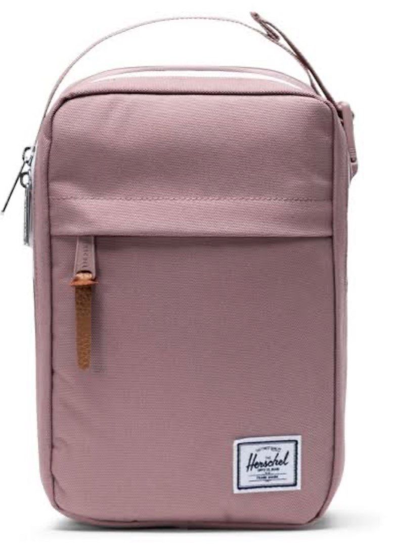 Herschel Gadget / Tech Organizer (Category: Camera Bags & Carriers) located in Pasig City. Submitted by dyelynramos (Listing ID 1297922646, Image 2). Description: RFS: Decluttering ✅ Color: Ash rose ✅ Size: 5.5L ✅ Perfect bag to manage your tech and gadgets ✅ Travel organizer bag.