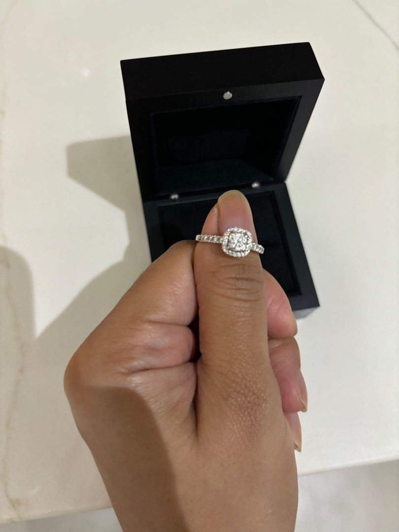 Jannpaul Diamond Ring carat Cushion Brellia, Women's Fashion