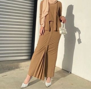 (Category: ) located in . Submitted by ainaemyliaaa (Listing ID 1297828815, Image 1). Description: .