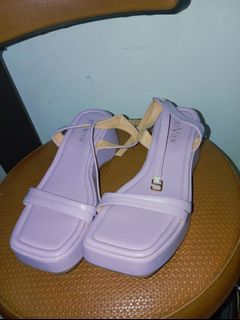 Lilac / Purple Flatform Sandals