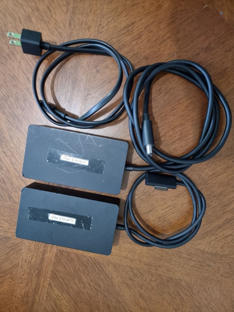 Microsoft Surface Dock 2 (Category: Cables & Adaptors) located in Quezon City. Submitted by thechyi (Listing ID 1297905758, Image 3). Description: Two front-facing USB-C®Footnote1 ports provide faster charging and faster data transfers. Two rear-facing USB-C®Footnote1 ports are video enabled to support dual 4K monitors at 60 Hz. Surface Dock 2 for Business turns your Surface into a powerful desktop PC. Plug in the Surface Connect cable to charge 