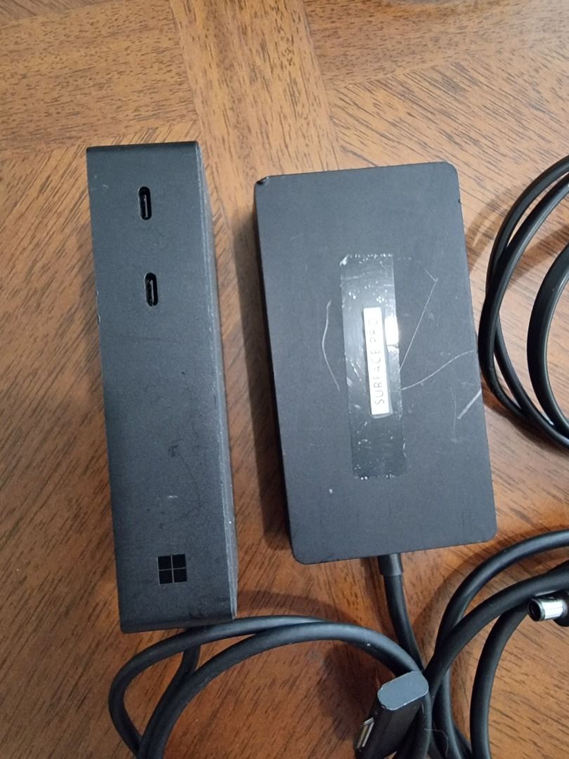 Microsoft Surface Dock 2 (Category: Cables & Adaptors) located in Quezon City. Submitted by thechyi (Listing ID 1297905758, Image 2). Description: Two front-facing USB-C®Footnote1 ports provide faster charging and faster data transfers. Two rear-facing USB-C®Footnote1 ports are video enabled to support dual 4K monitors at 60 Hz. Surface Dock 2 for Business turns your Surface into a powerful desktop PC. Plug in the Surface Connect cable to charge 