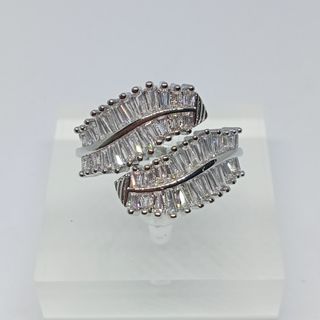Moissanite Double Leaf Ring. 18K plated.