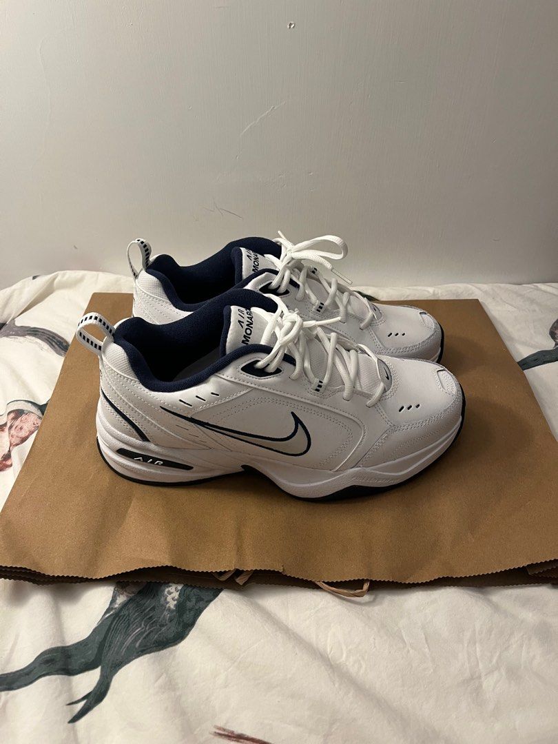 Monarch 5 nike shop