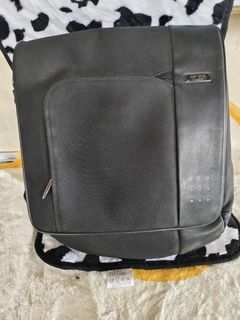 Orig Tumi sling bag