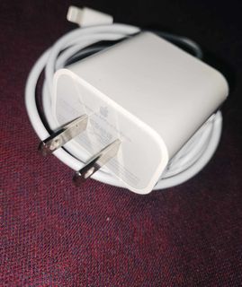 original apple charger
not oem
usbc to lightning