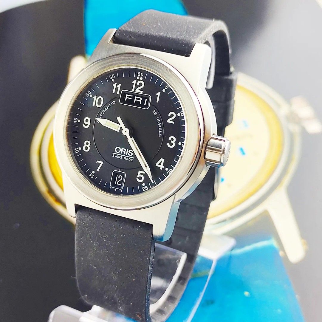 Oris Big Crown 35mm (Category: Men's Watches) located in Manila. Submitted by ab.authentic.collection (Listing ID 1297936392, Image 3). Description: Available for Sale Oris Big Crown 35mm - Ref. 7501 - 35mm x 42mm from lugs to lugs - Automatic; Keeps good time - AM Rubberstrap fitted, buckle unsigned - With free travel leather pouch included - Unit only Open for Meetups (Sure buyer) Price: 29,000.