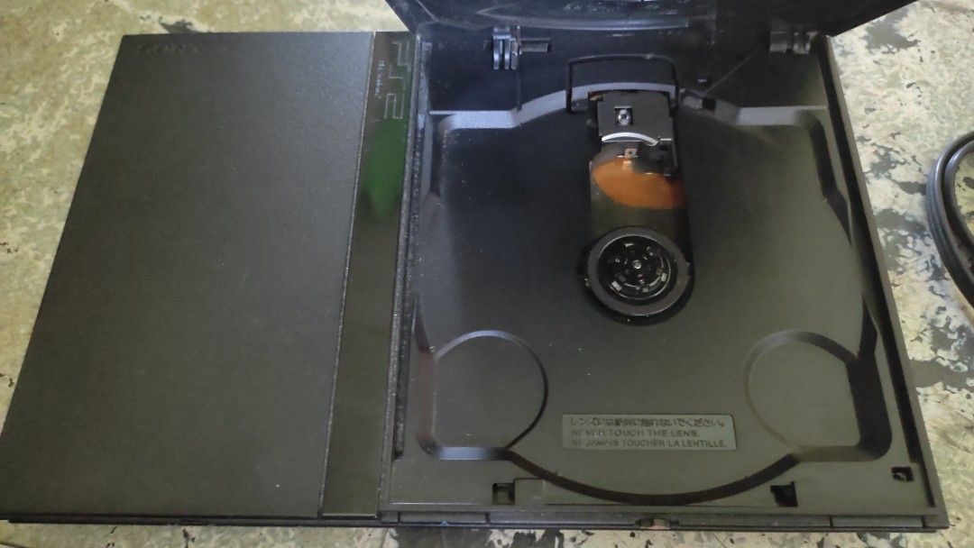 Playstation 2 (Category: PlayStation) located in Caloocan City. Submitted by spikestampede (Listing ID 1297940923, Image 3). Description: Playstation 2 in excellent working condition. includes: - AV cable - Power cable - 1 controller - never been opened for repair. interested buyer message lang po. can do meetup around valenzuela/caloocan area.
