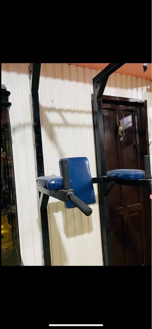 Pull up station heavy duty black (Category: Cardio & Fitness Machines) located in Quezon City. Submitted by akieo (Listing ID 1297909596, Image 3). Description: Pull up station Condition: good Heavy duty Now Selling 3,900 only Qc area Nationwide Shipping.