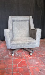 Single seater sofa chair executive chair