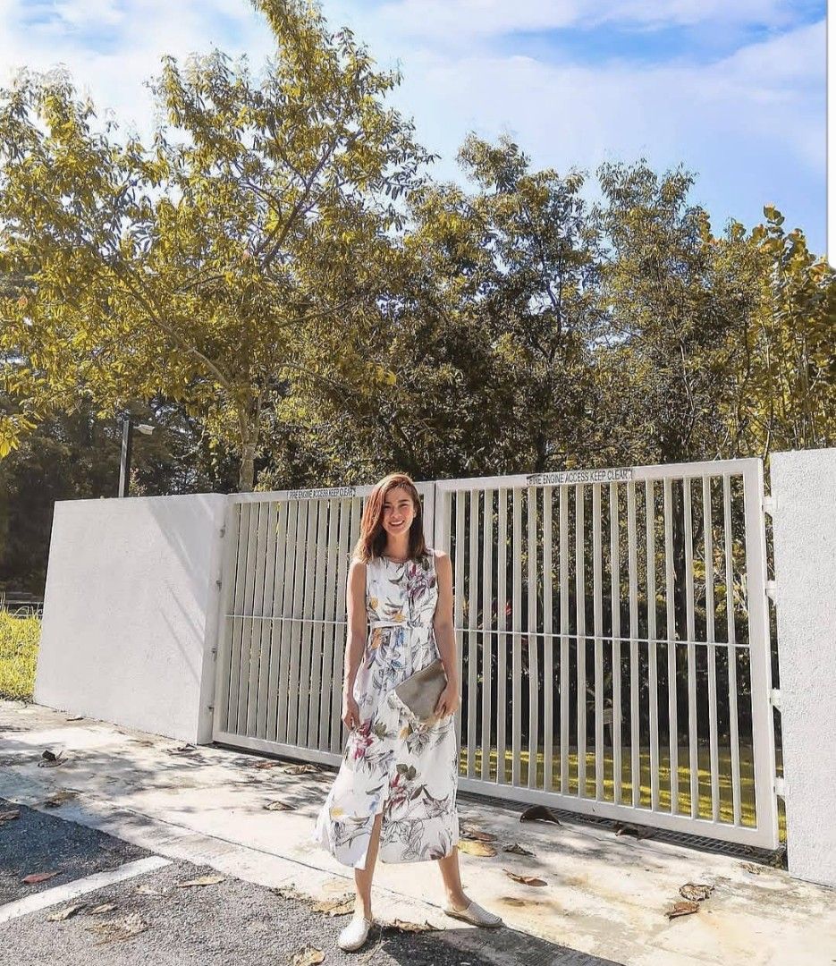 The Closet Lover Floral Dress Women s Fashion Dresses Sets Dresses on Carousell