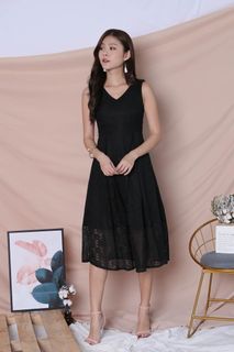 (Category: ) located in . Submitted by sharemyclothes (Listing ID 1292218036, Image 1). Description: .